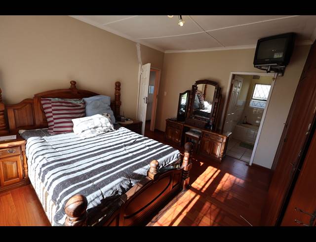 3 BEDROOM HOUSE FOR SALE IN DORCHESTER HEIGHTS